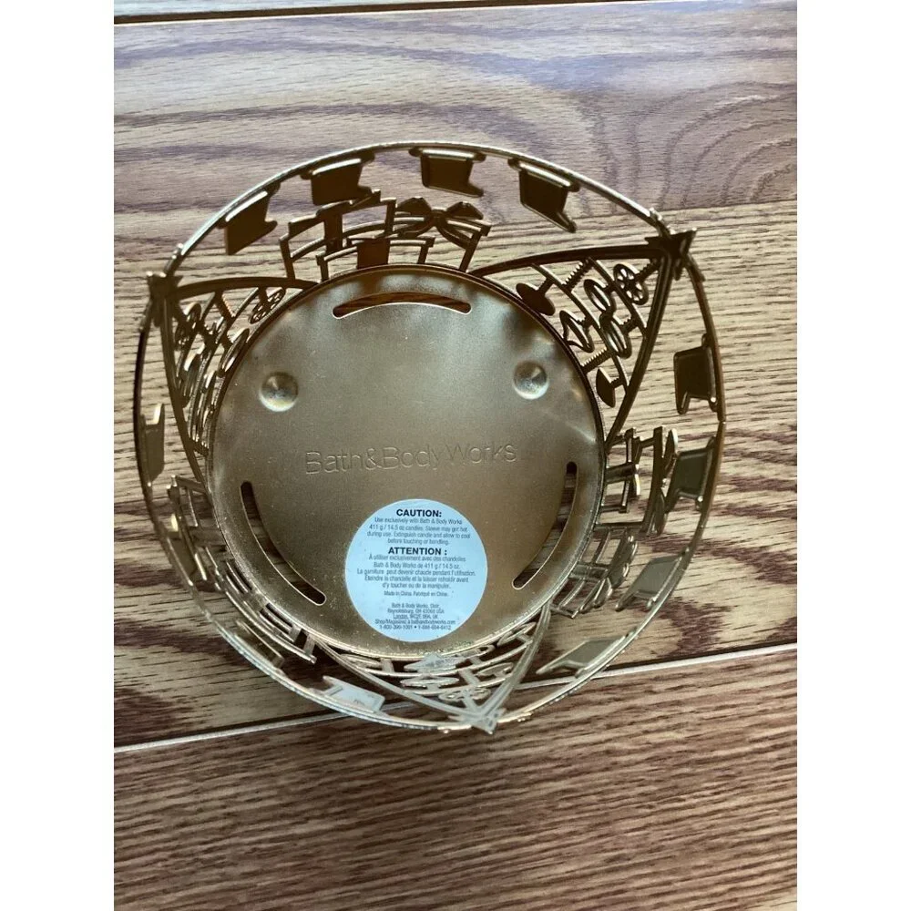 Bath & Body Works 3-Wick Metal Candle Holder Christmas Tree/Gifts/Stockings